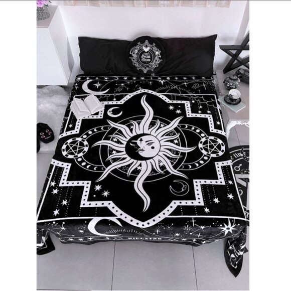 Killstar “Dimensional Key” Blanket – Black & White Extra Large Fleece 2016 HTF - Picture 1 of 2
